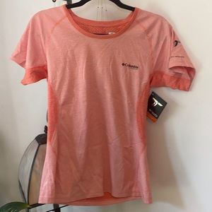 NWT exercise wear with cooling technology.